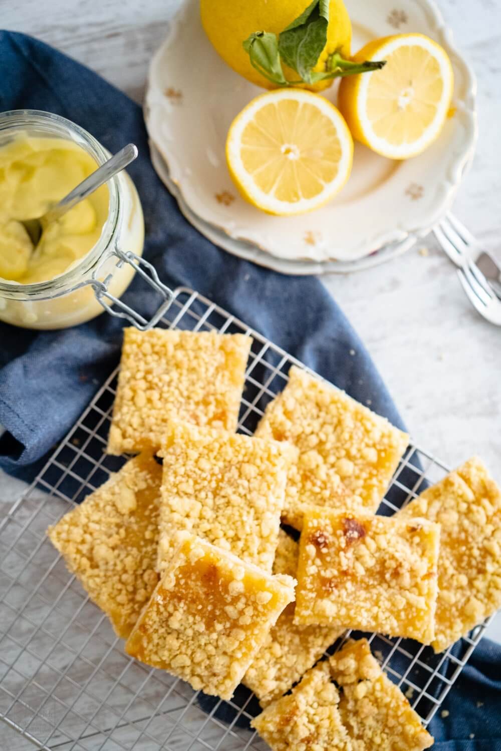Zitronenstreuselkuchen