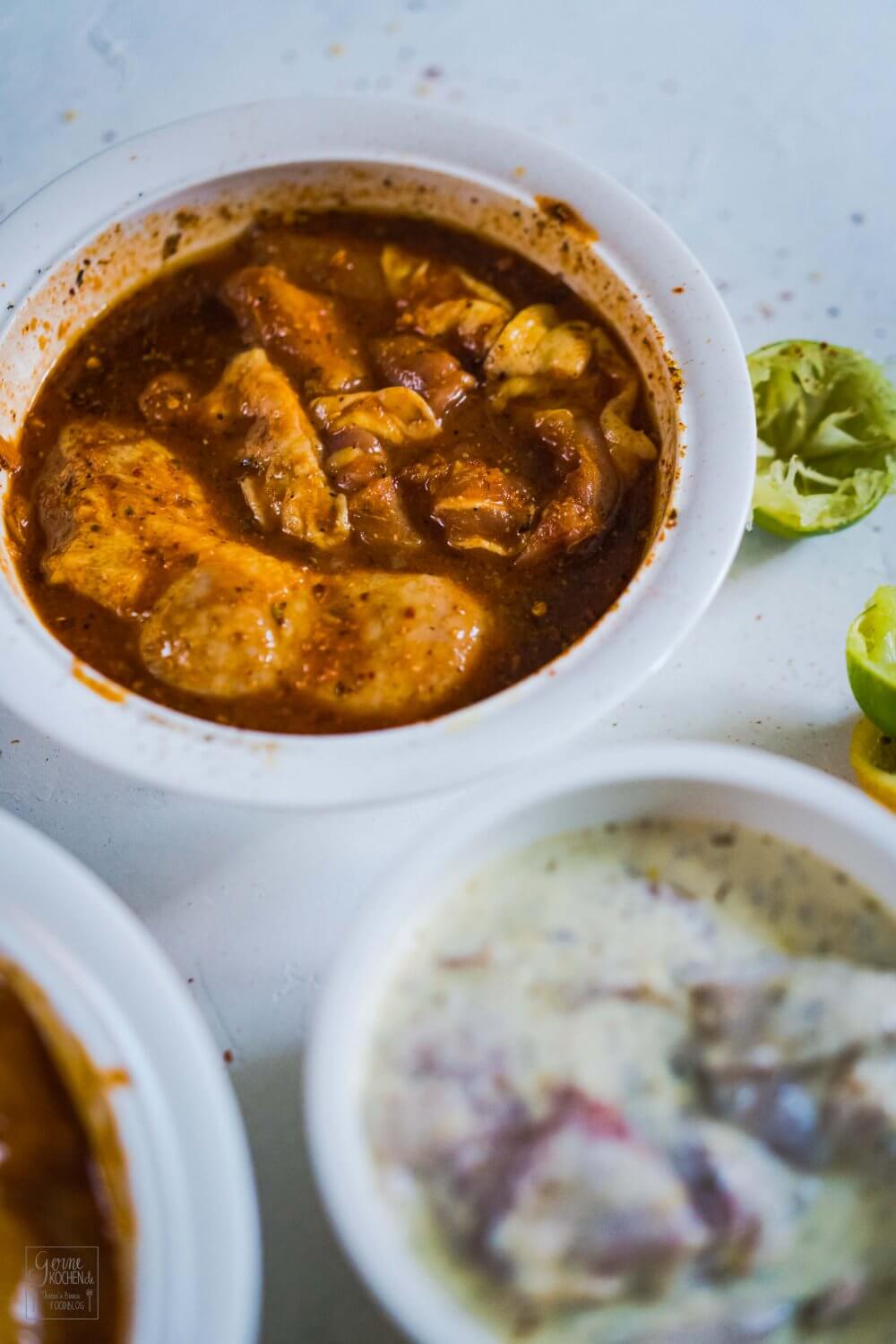 Grillmarinade für Hähnchen: Bei uns gibt es dreierlei Varianten.