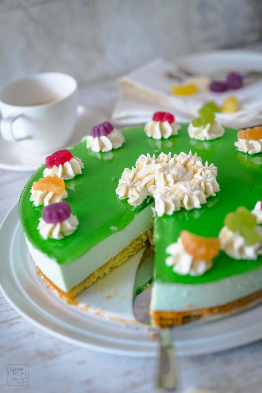 Waldmeistertorte