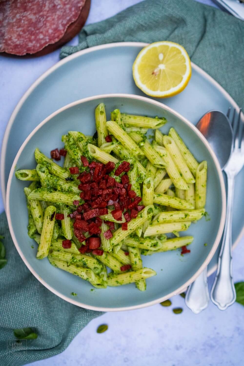 Spinat-Pistazien-Pesto