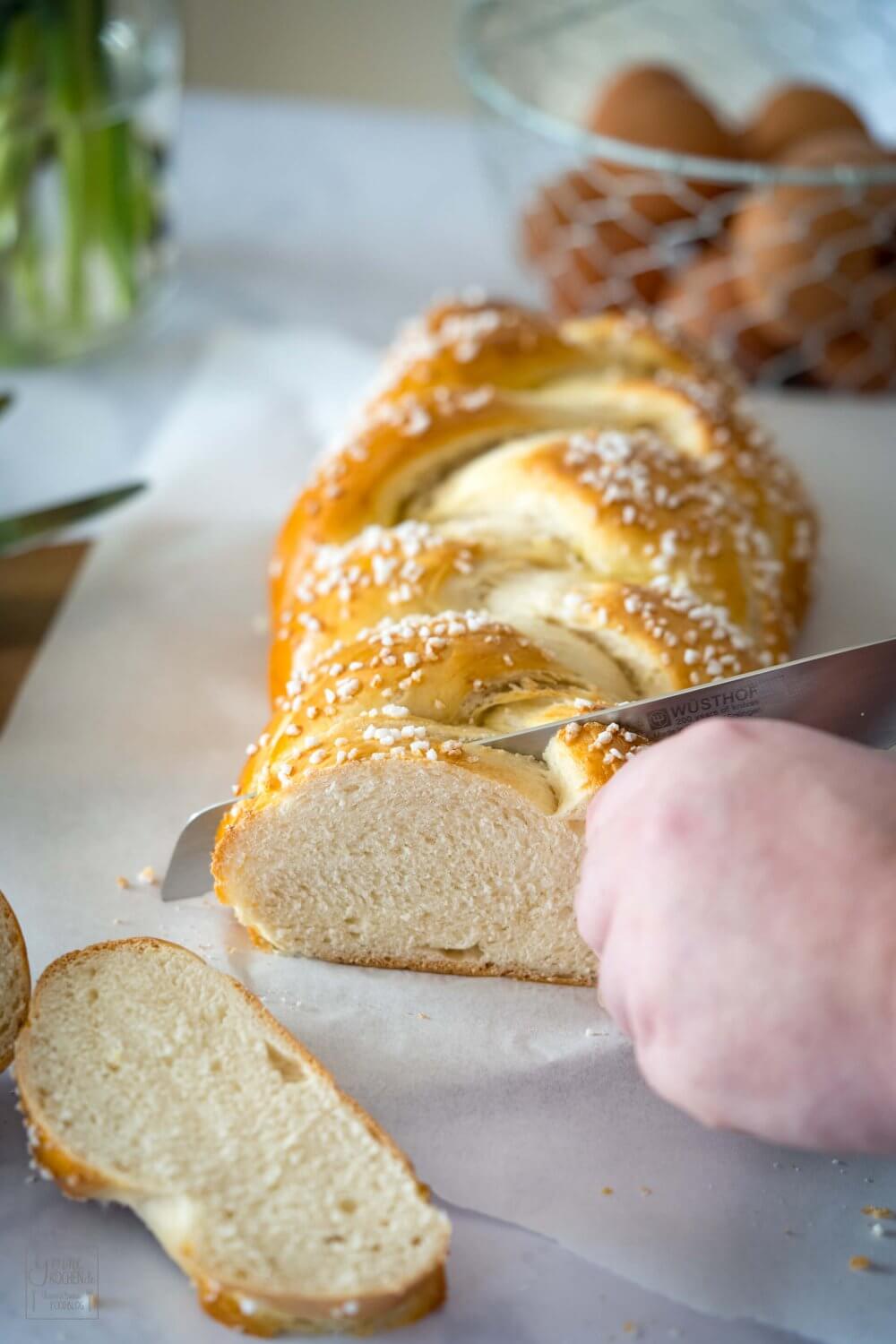 Unser leckerer Hefezopf darf beim Osterbrunch natürlich nicht fehlen.
