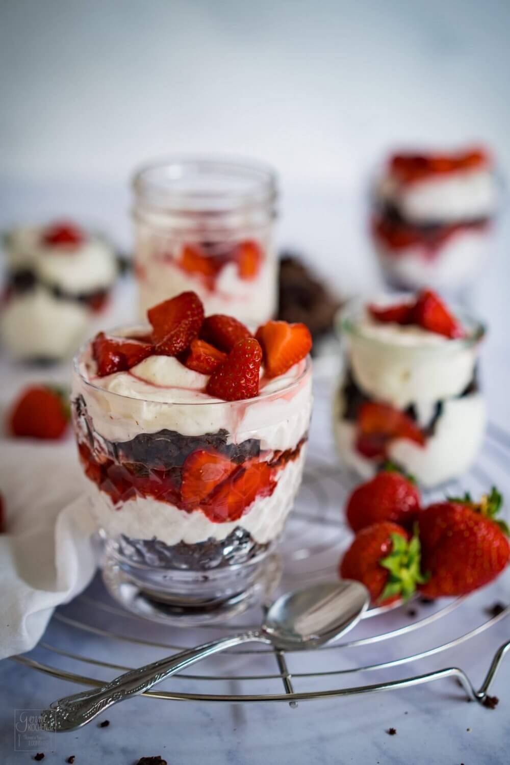 Erdbeer-brownie-tiramisu