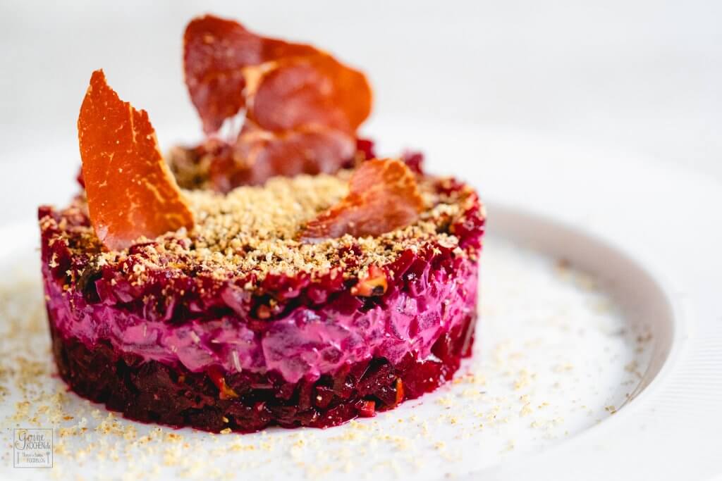 Serrano Schinken mit rote Bete Tatar