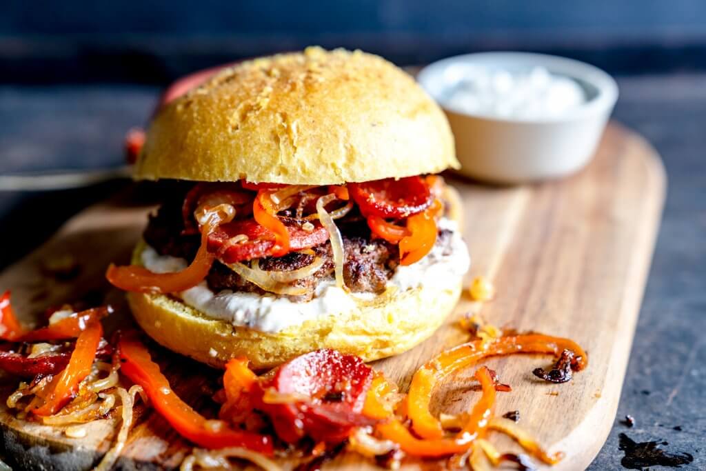 Der Kebab Burger ist die perfekte Verschmelzung des Lieblingsessen der Amis und dem der Deutschen.