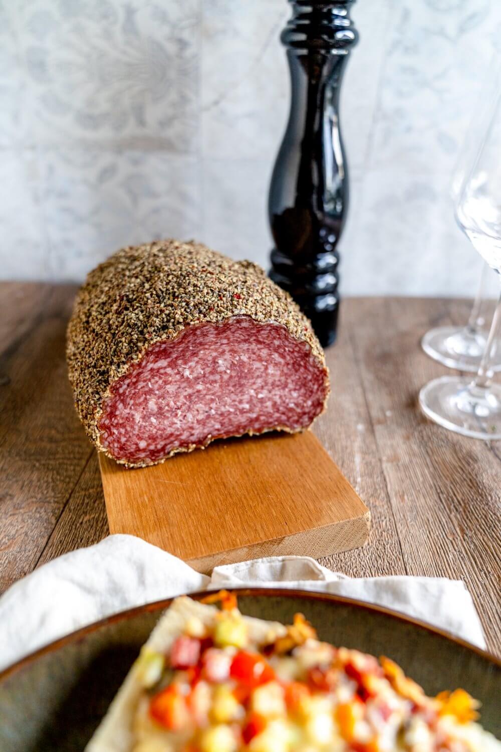 Pfeffer Baguette-Salami
