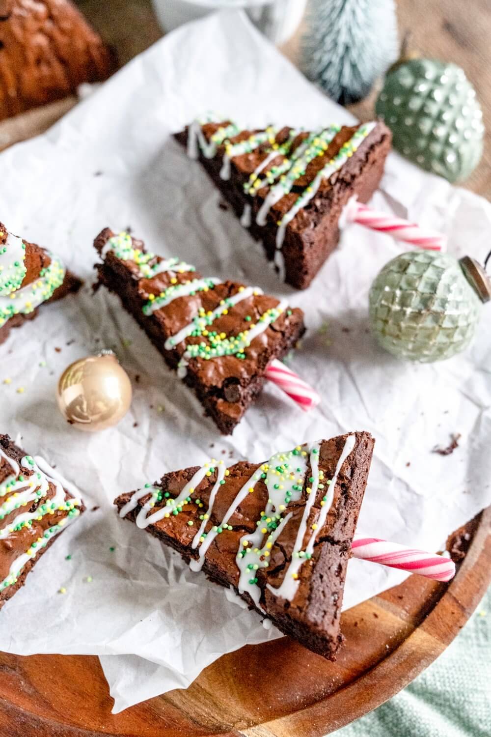 Falls ihr noch ein Mitbringsel für eine Weihnachtsfeier braucht, sind die Spekulatius Brownies perfekt.