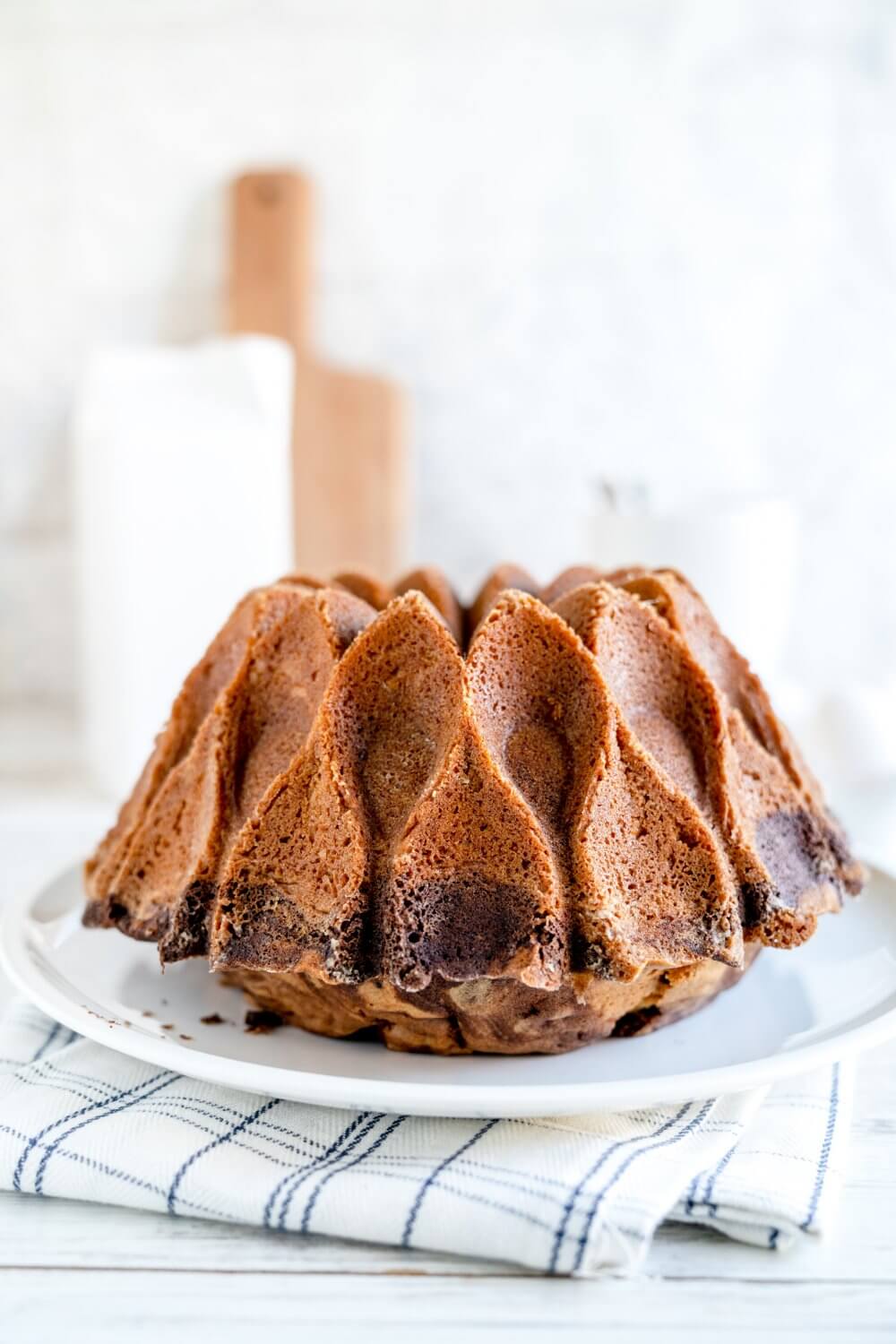 Ich habe eine wunderschöne Backform für den Marmorkuchen verwendet.