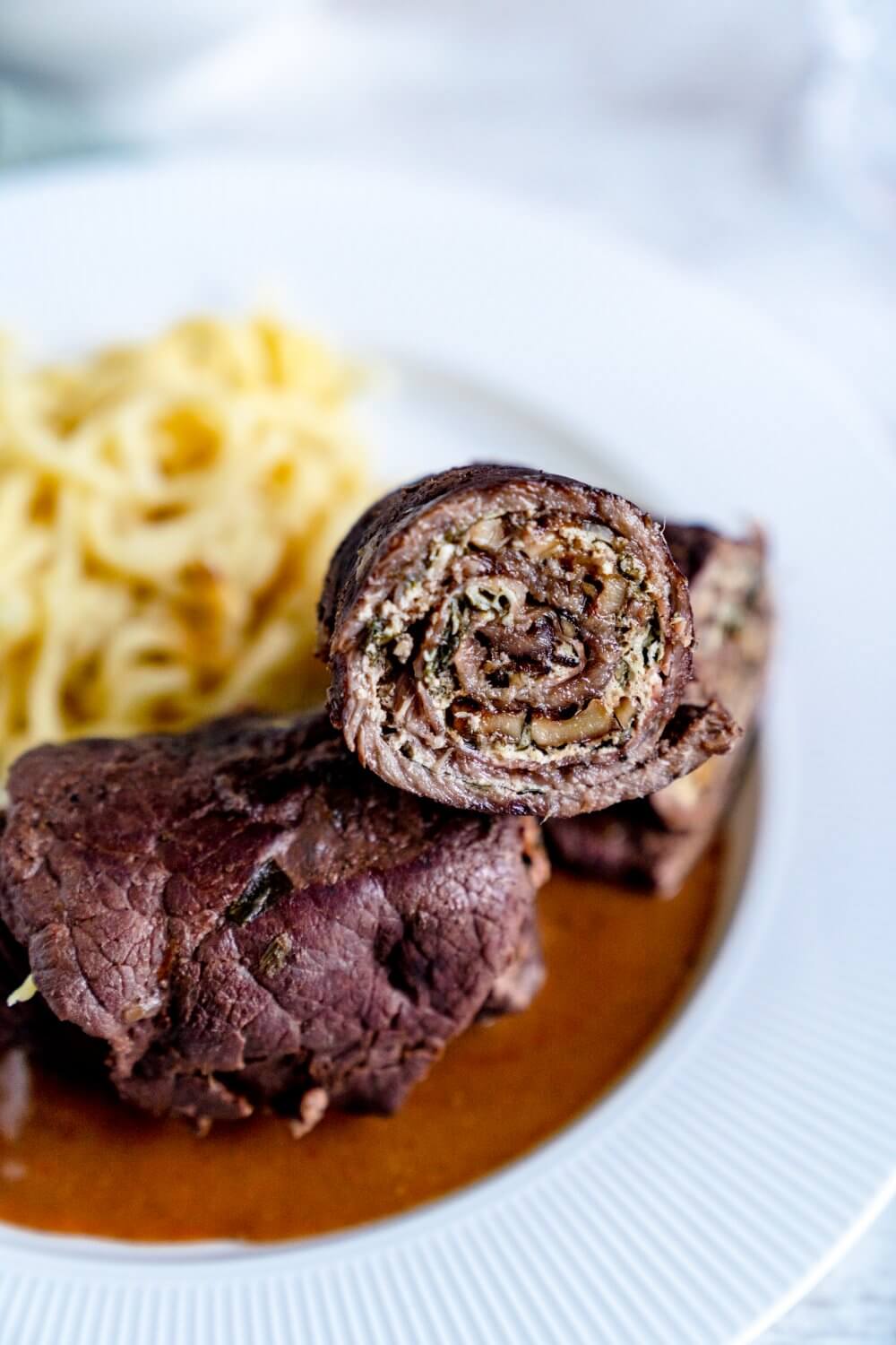 Bei uns waren Rouladen früher immer so ein typisches Sonntagsgericht.