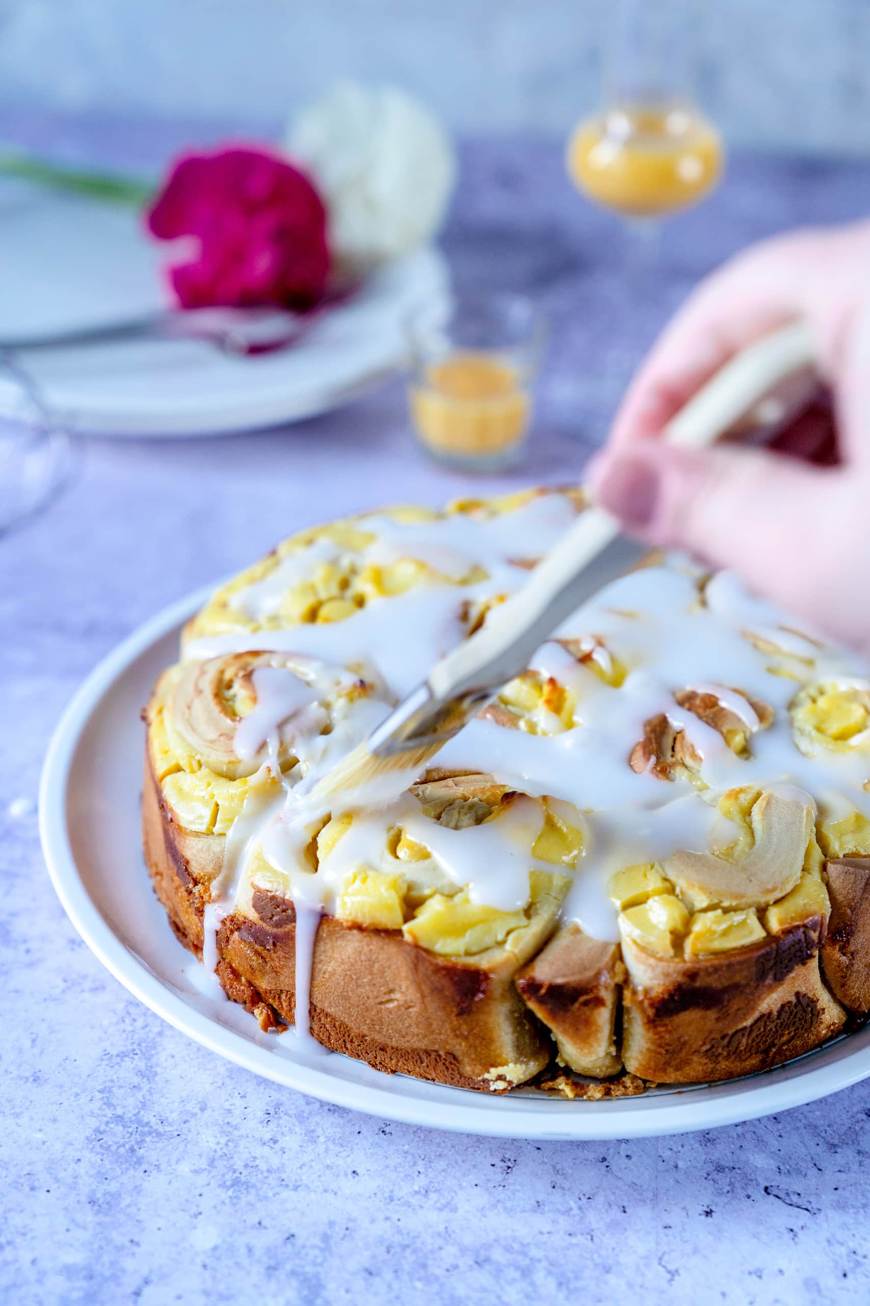 Hefe-Schnecken sind in den letzten paar Jahren wirklich sehr beliebt geworden. Besonders seit Hygge und die skandinavischen Länder mehr in den Fokus gerückt sind.