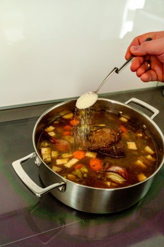 Westfälisches Zwiebelfleisch braucht natürlich auch die passenden Gewürze.