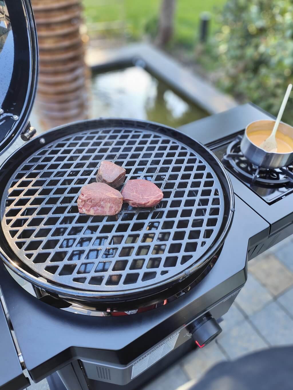Surf and Turf ist eine Kombi aus Meeresfrüchten.