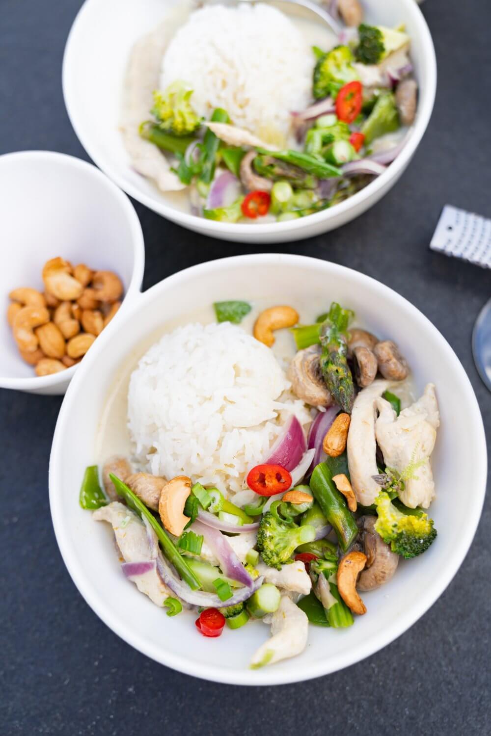 Grünes Thai Curry ist übrigens milder als das rote.