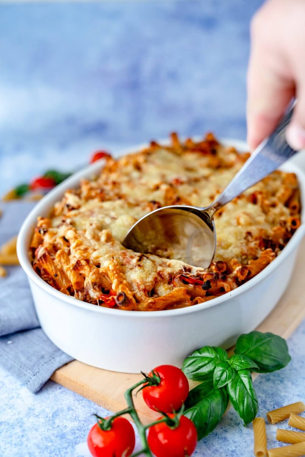 Rigatoni al forno ist ein einfacher Nudelauflauf.