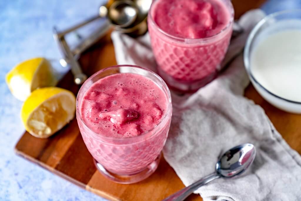 Für den Kirschgeschmack bei unserem Chery Frozen Joghurt haben wir mit Tiefkühlkirschen gearbeitet.