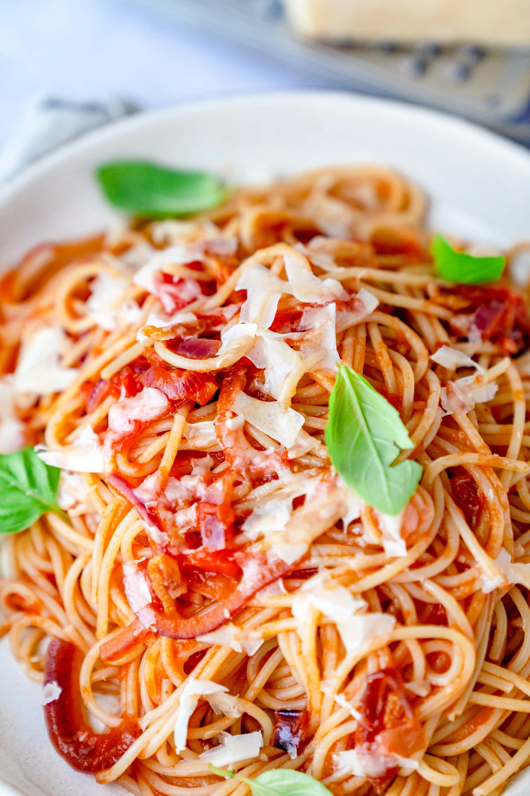 Die Pasta Amatriciana müsst ihr unbedingt probieren.