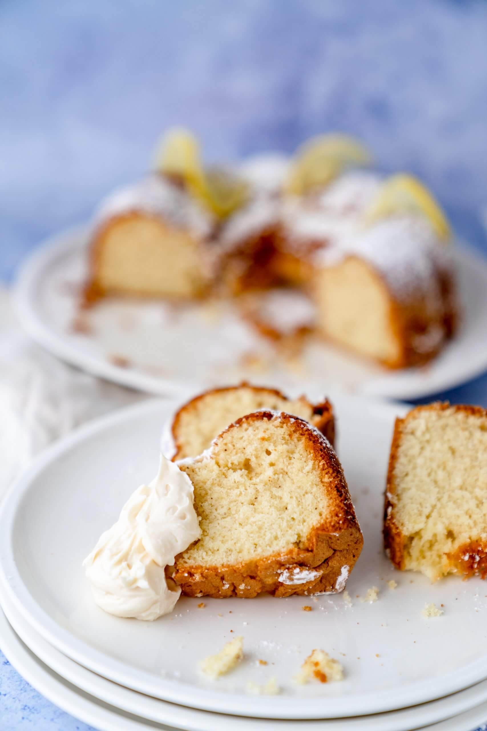 Wenn ihr auf einfache Rührkuchen steht, dann solltet ihr diesen auf jeden Fall ausprobieren.