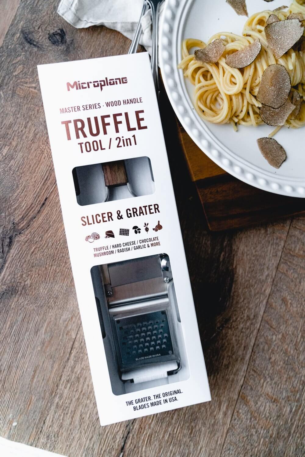 Wir haben eine spezielle Trüffelreibe von Microplane.