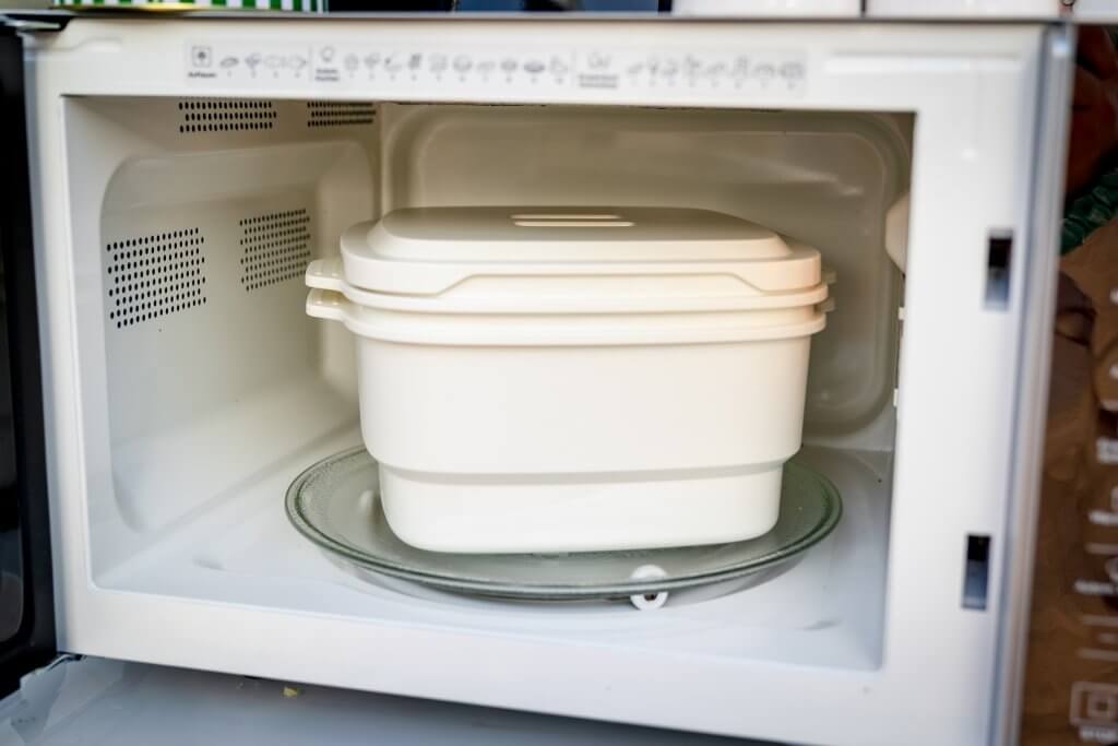 Unser Apfeldessert wir ruckzuck in der Mikrowelle gemacht.