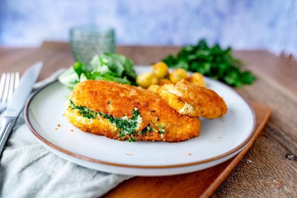 Unser Chicken Kiew müsst ihr einfach probieren.
