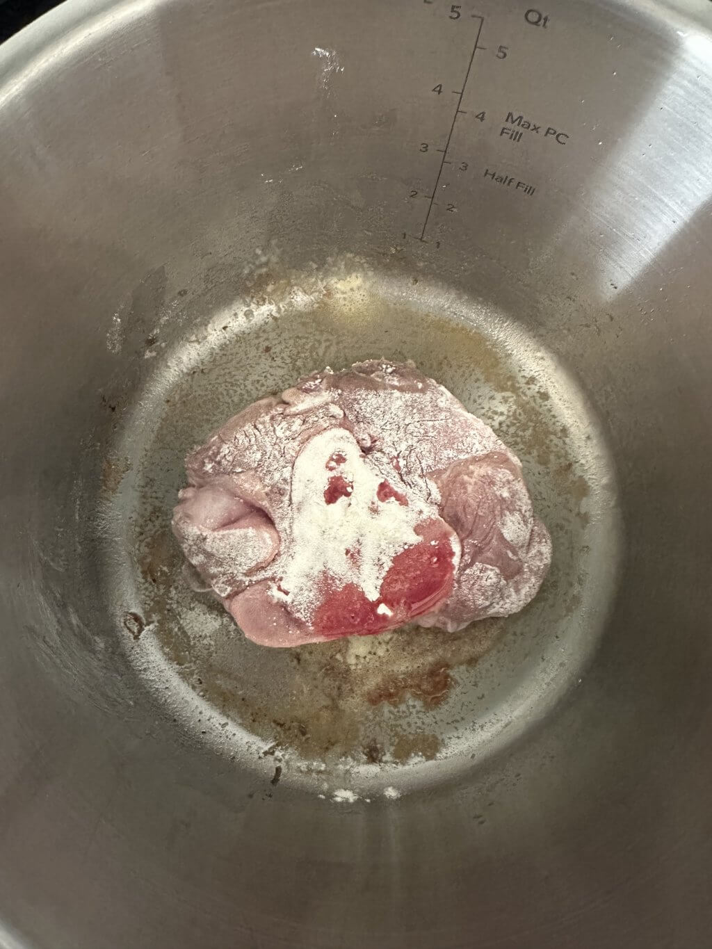 Das Fleisch kann unangebraten hinzugefügt werden.