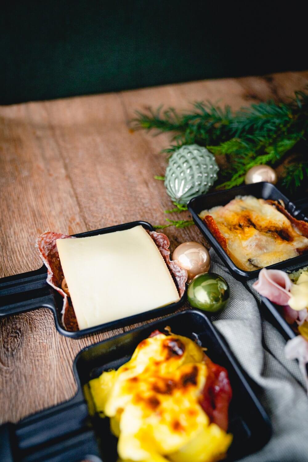 Wir nutzen Aoste Salami für unser Raclette.
