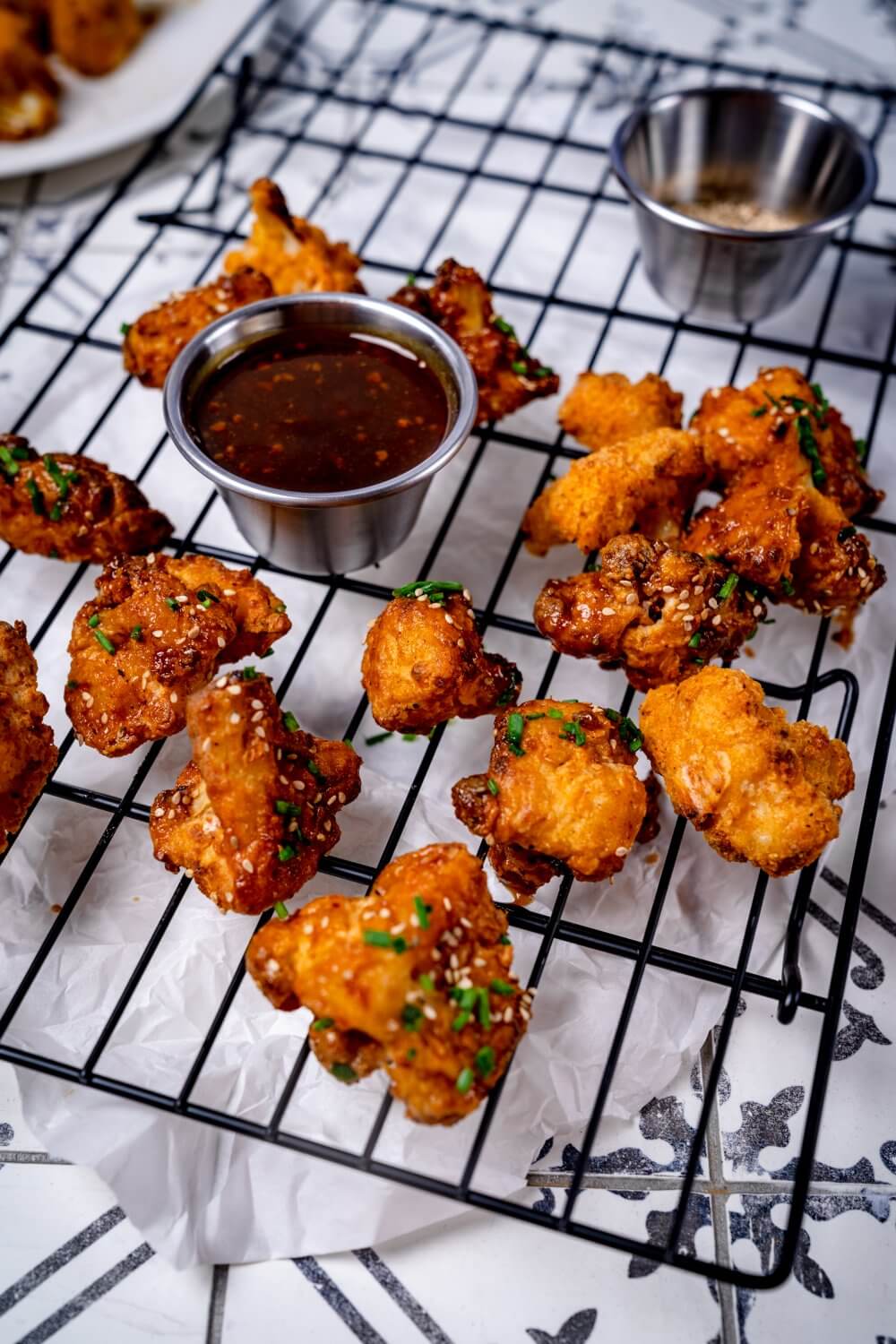 Unser Asian-Dip verleiht den Blumenkohl-Wings den extra Kick.