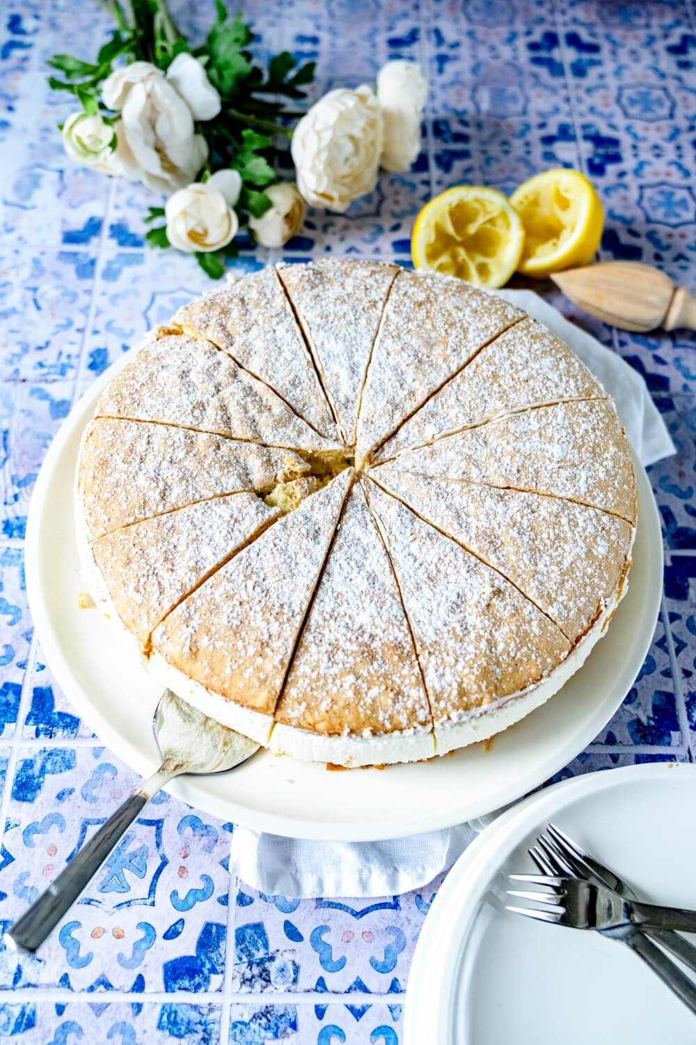 Eine Käse-Sahne-Torte zum Kaffee trinken am Sonntag, was gibt es besseres. 