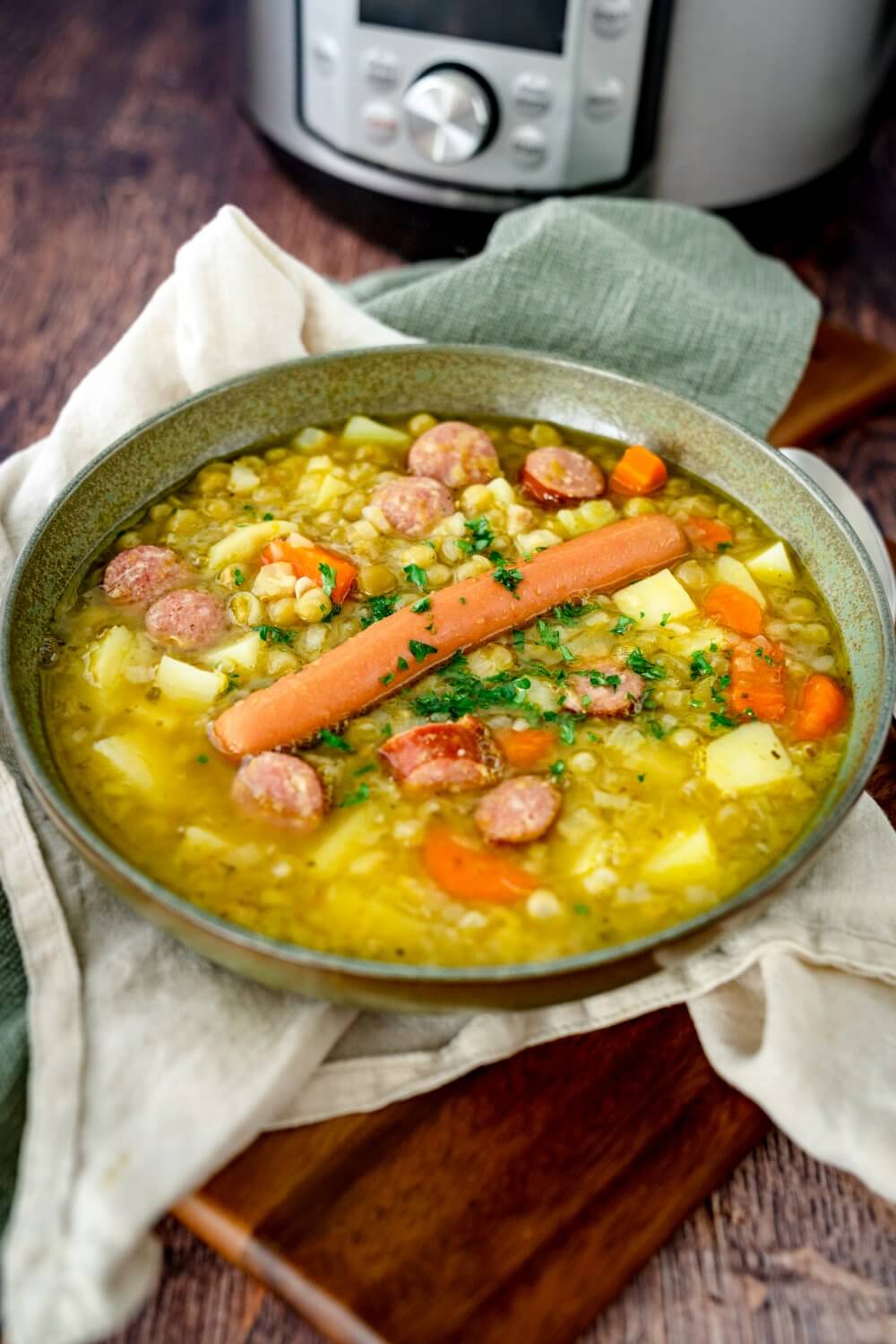 Diese Erbsensuppe wurde im Schnellkochtopf gemacht und ist daher wirklich einfach.