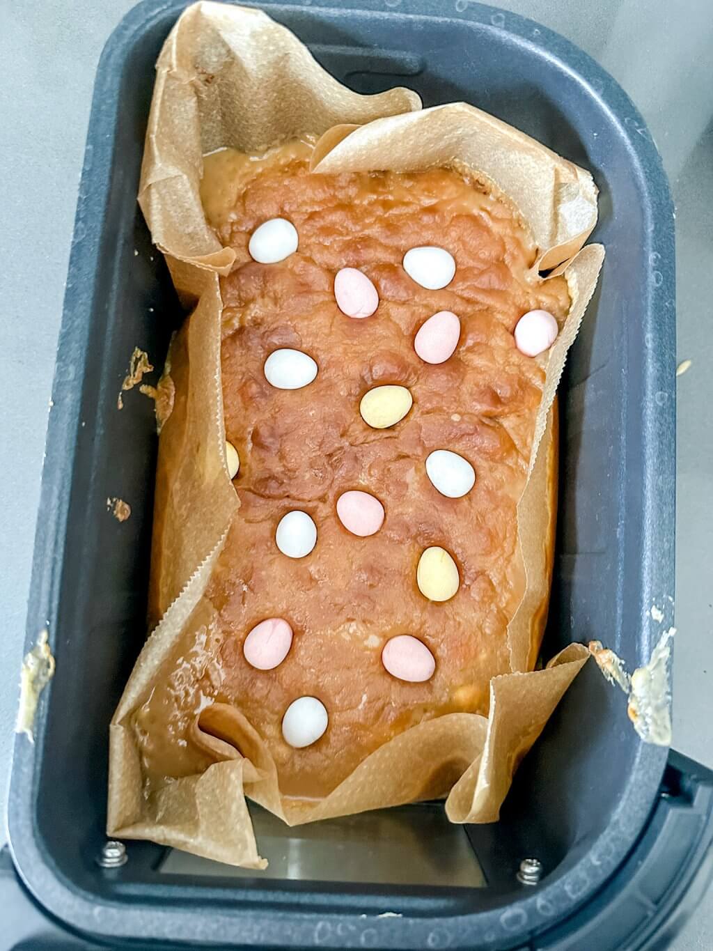 Man kann in dem Airfyer auch Kuchen backen, aber bei uns wurde es Fudge.