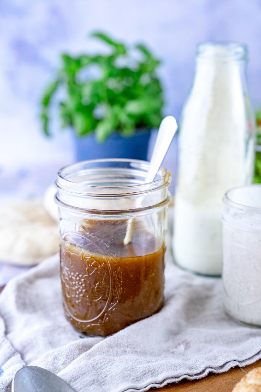 Beim Salatdressing setzten wir auf einen Klassiker: das Balsamico-Dressing.