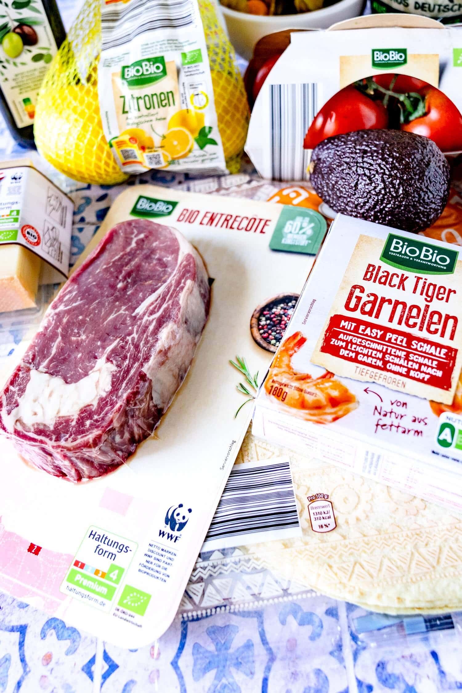 Für die Tacos könnt ihr eure ganze eigene Füllung kreieren. Sie muss nur Fleisch und Fisch/Meeresfrucht enthalten.