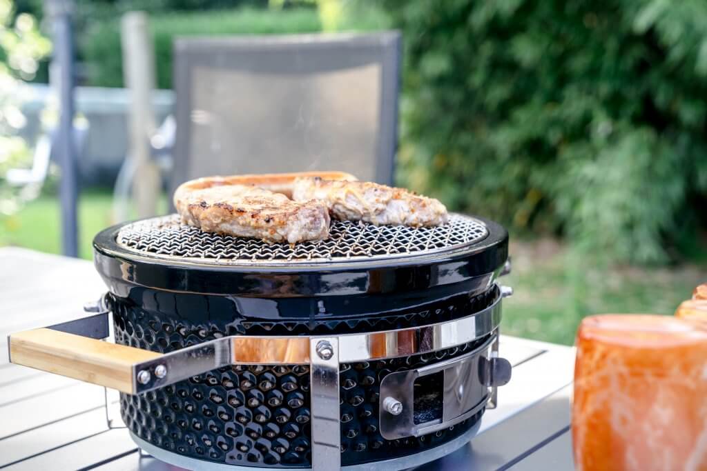 Beim Grillen ist nicht nur das Fleisch äußerst wichtig, sondern auch, wie man es mariniet. Unser Geheimtipp: Mayonnaise!