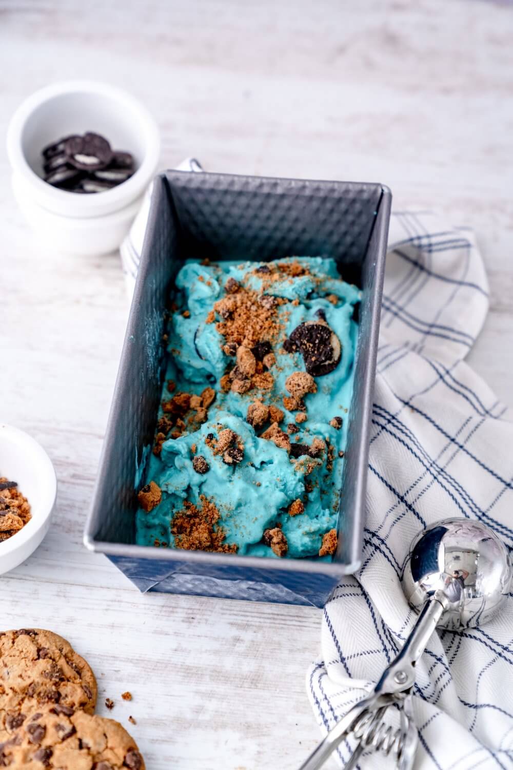 Krümelmonster Eiscreme Cookies and Cream ist ein echter Blickfang.