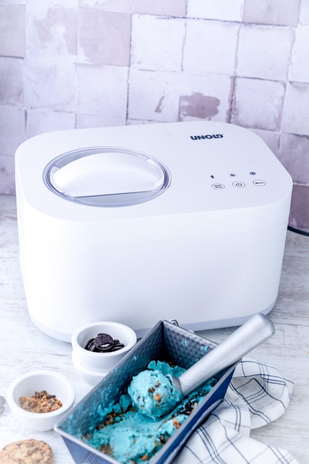 Wir raten bei der herstellung der Krümelmonster Eiscreme Cookies and Cream zu einer Eismaschine.