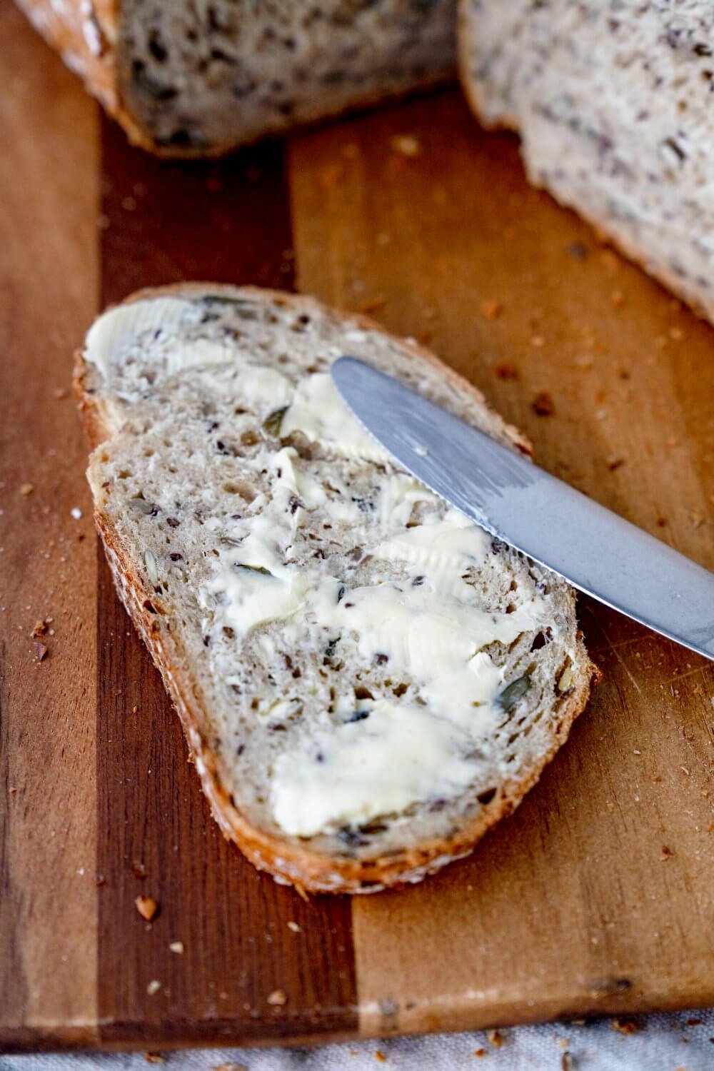 Variiert bei unserem einfachen Körnerbrot gern mal mit dem Körnermix. Das sorgt für Abwechslung.