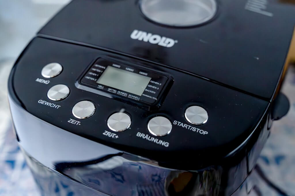 Der Quarkkuchen kann nicht nur im Backofen gebacken werden.