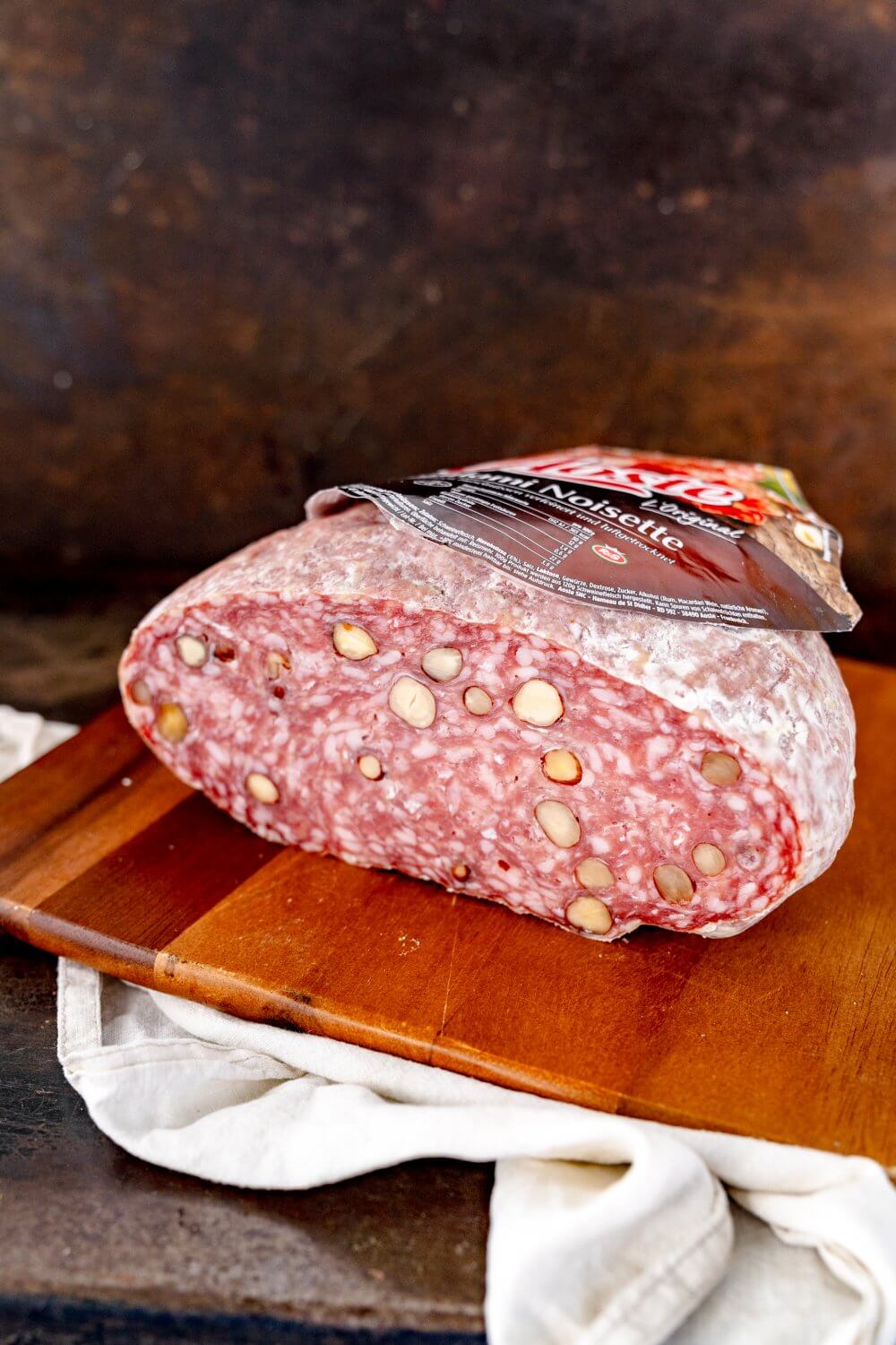 Aoste Noisette-Salami passt bei der Suppe wesentlich besser als normaler Speck.