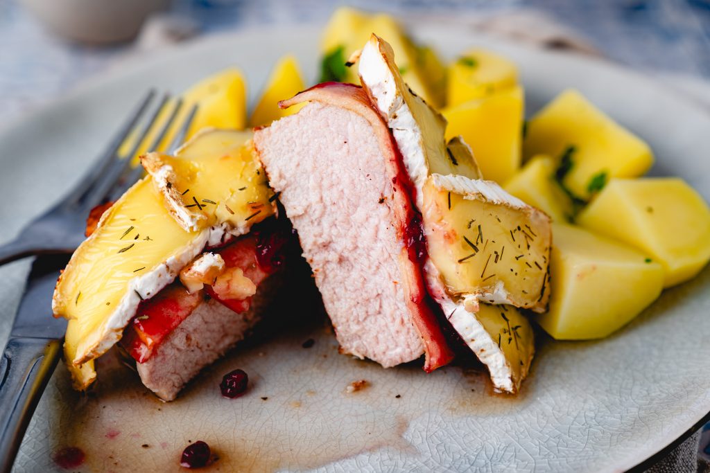 Für uns war das Camembert Schweinerückensteaks eine echte Glückserfindung.
