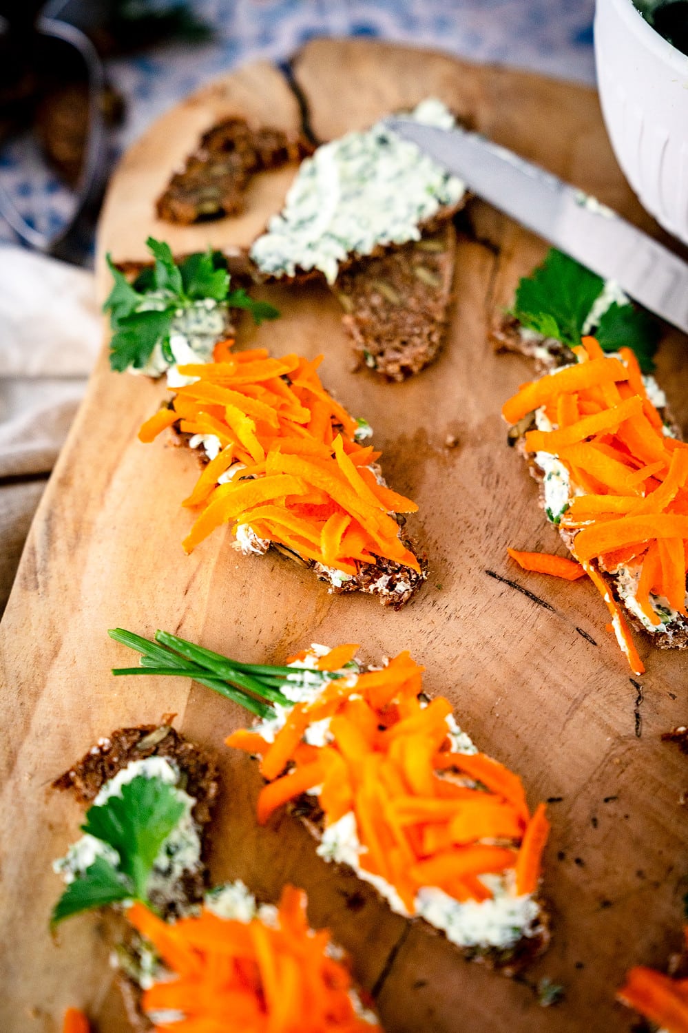 Die Möhrenbrote sind sättigend und sehr gesund.