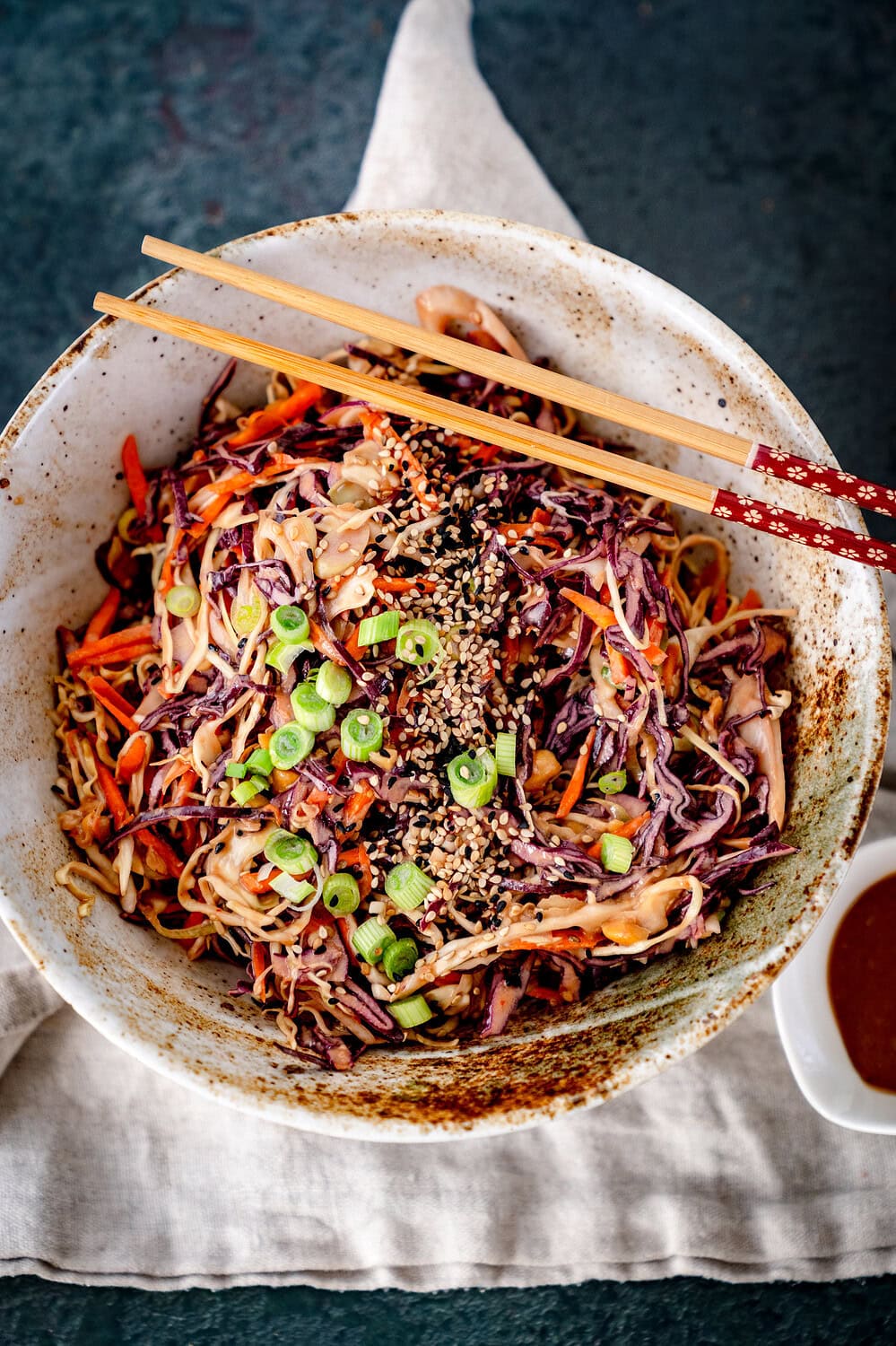 Der asiatische Krautsalat ist wirklich einfach zu machen.