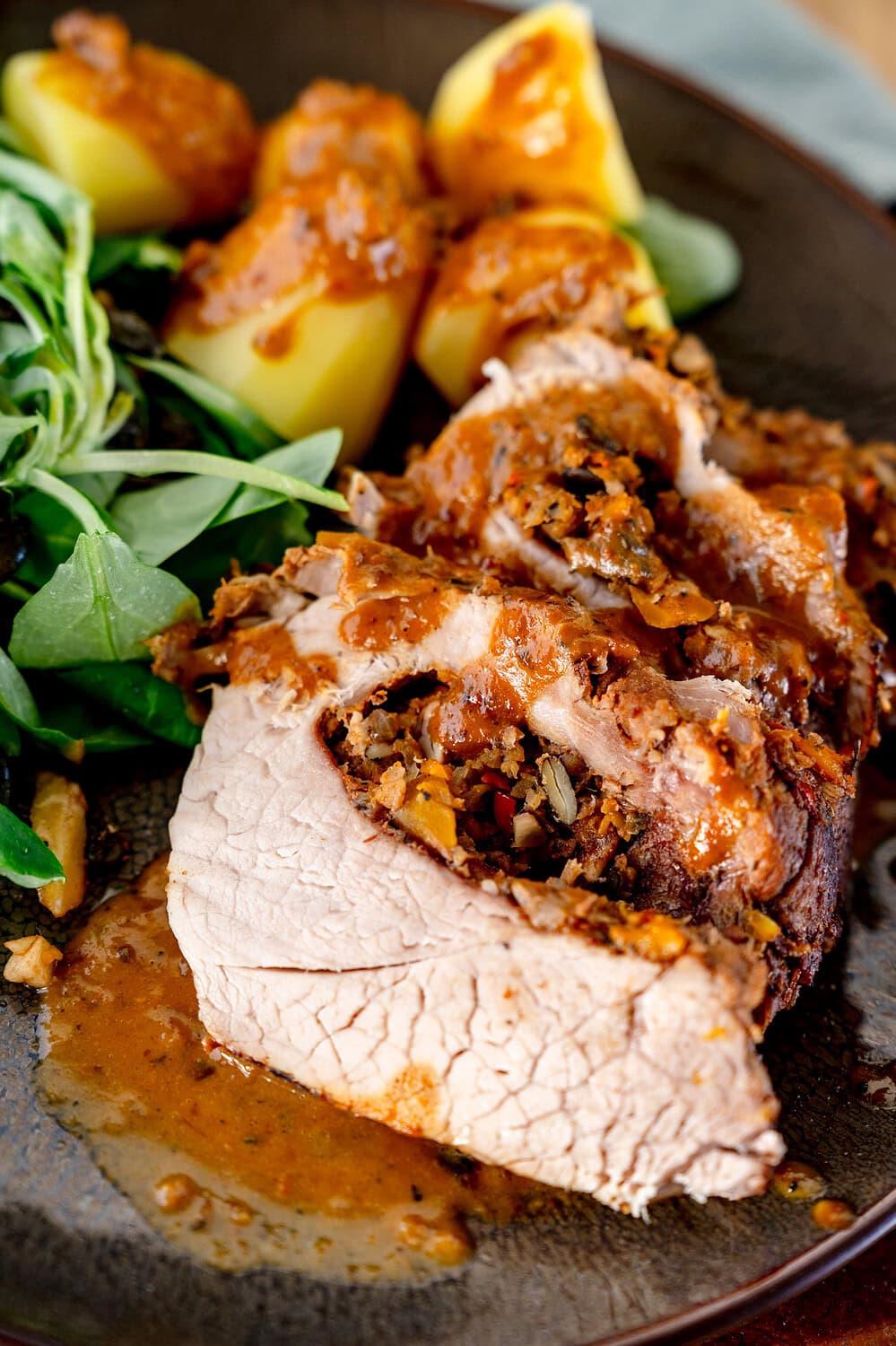 Gefüllter Schweinebraten